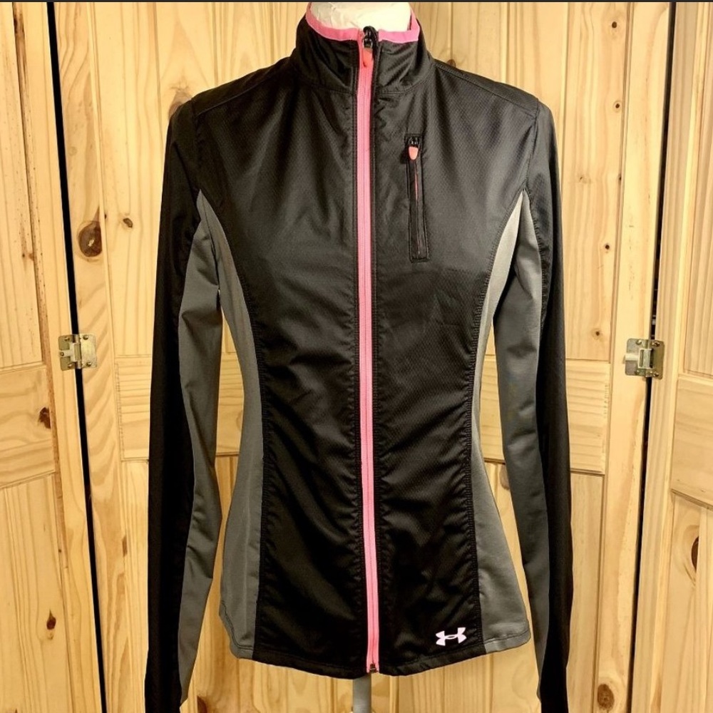 Black semi-fitted ladies Under Armour cold gear jacket🩷FINAL CCO MARKDOWN🩷